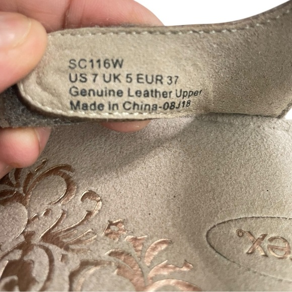 Aetrex Lori Sandals Women's 7 Brown Leather Cork Wedge T-Strap Comfort Beaded - Picture 10 of 15